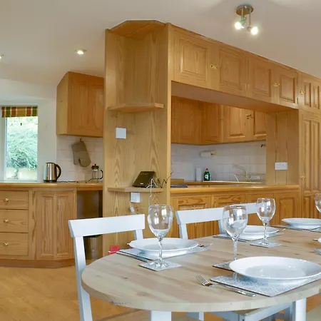 Leyfield Coach House *
